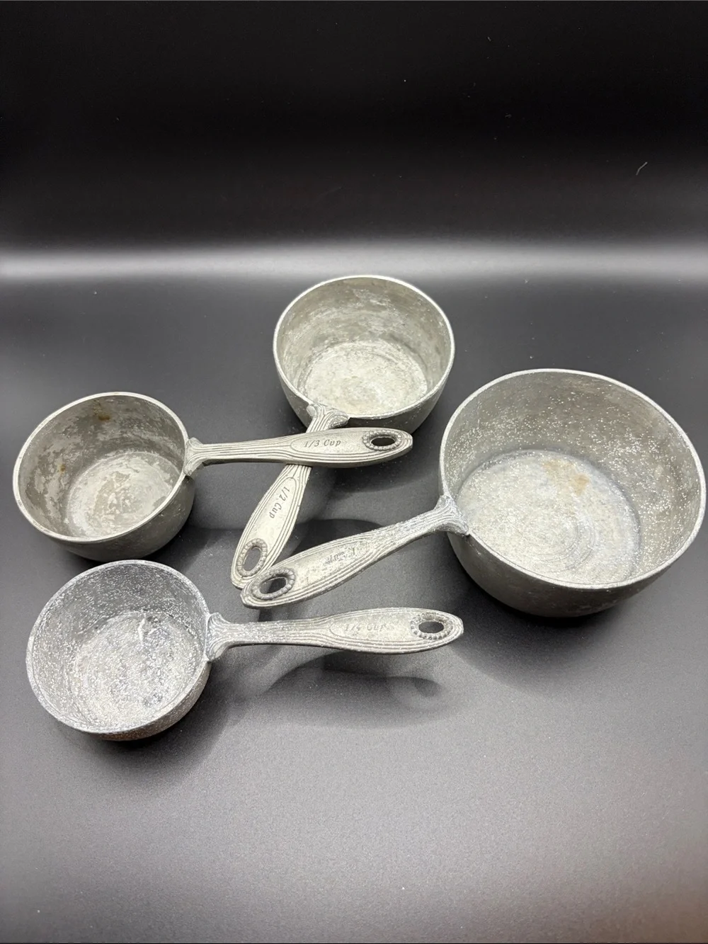 Set 4 Amco Houseworks Vintage Cast Metal Nesting Measuring Cups Rustic Kitchen